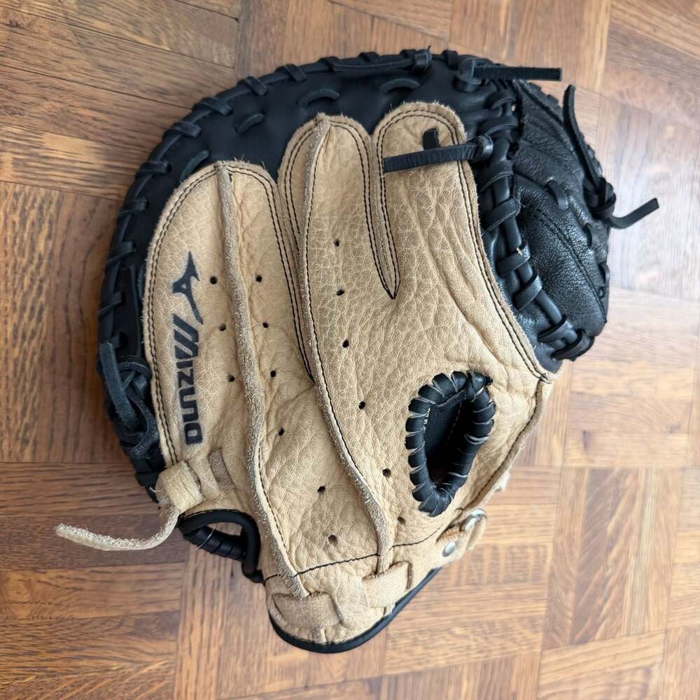 Mizuno Power Close Catcher Mitt Baseball Glove  Black Leather Left Hand 32.5